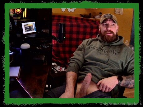 beach milf onlyfans beautiful nude selfie