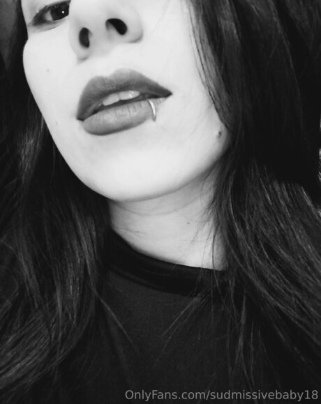 Sudmissivebaby18 desnuda onlyfans