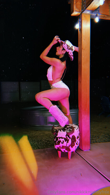 Nikkiknightlyfree only fans nudes