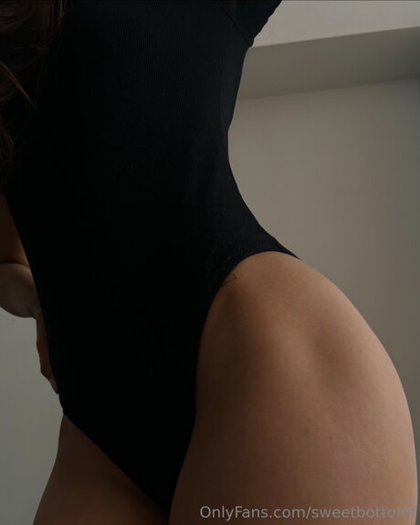 Sweetbottomf onlyfans striptease