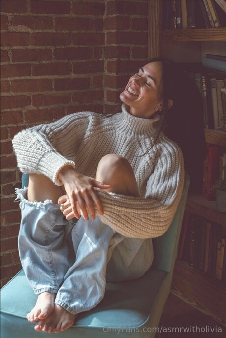 Asmrwitholivia onlyfans tits
