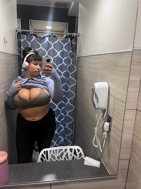 Alexisthagoatt naked onlyfans