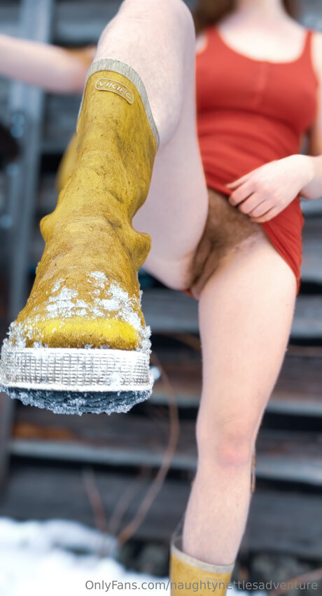 Naughtynettlesadventure onlyfans naked leaks