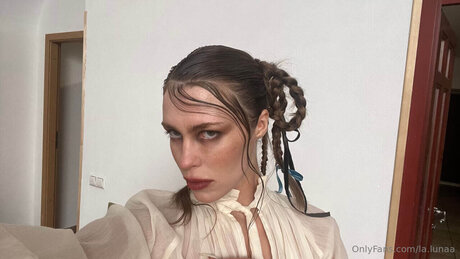 La Lunaa onlyfans nude