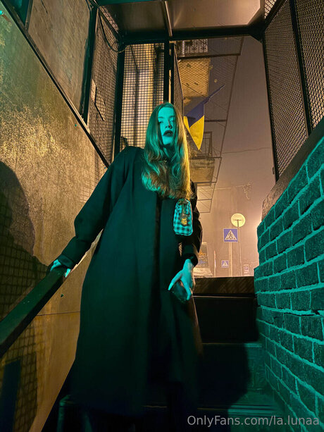 La Lunaa onlyfans model photo