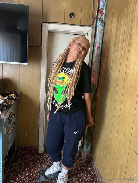 Latina Rastabarbie  shot