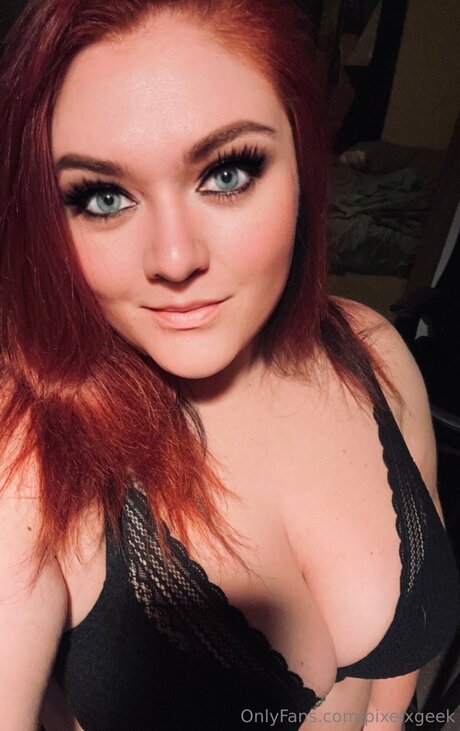 Pixelxgeek onlyfans model images