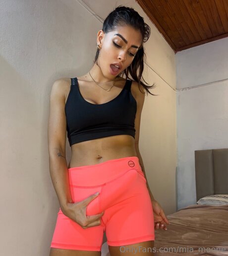 Mia Moone onlyfans naked