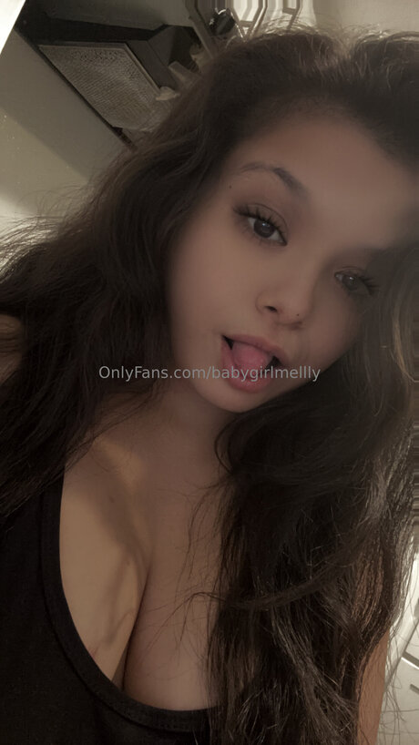 Babygirlmellly leaked onlyfans.