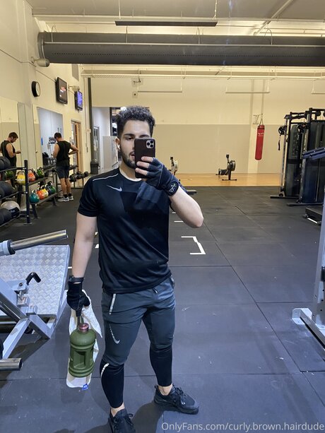 Curly Brown Hairdude onlyfans lean