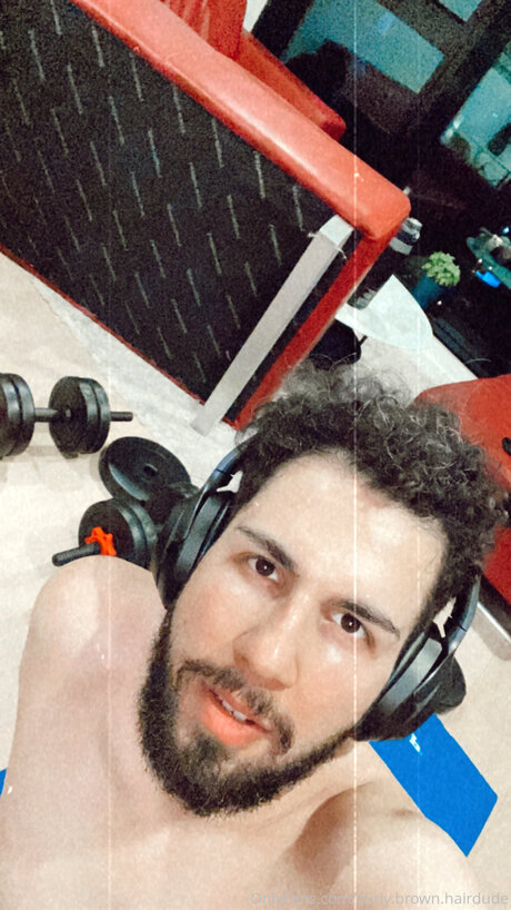 Curly Brown Hairdude nude on onlyfans