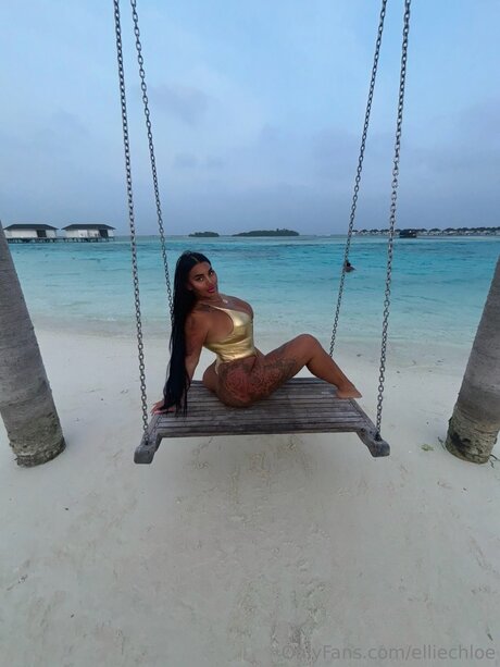 Elliechloe onlyfans nude content