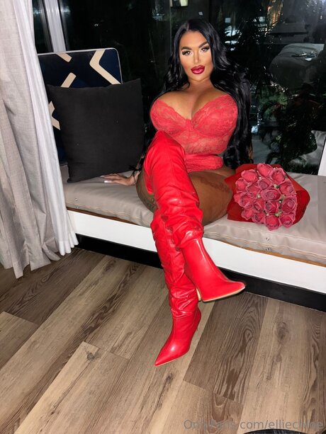 Elliechloe nudes onlyfans