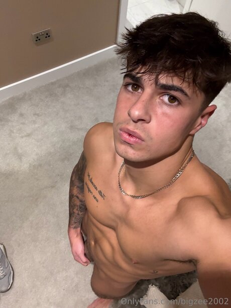 Bigzee2002 onlyfans leajs