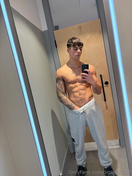 Bigzee2002 leaks onlyfans porn