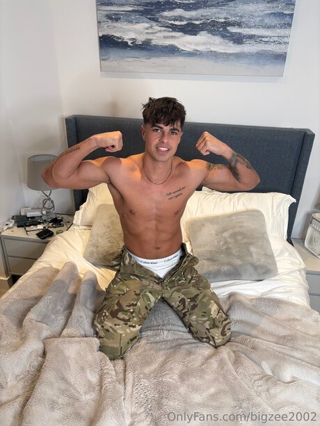 Bigzee2002 nude porn onlyfans
