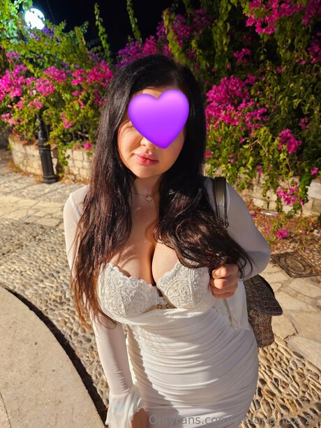 Victoria Lux 22 onlyfans leak