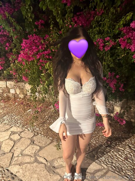 Victoria Lux 22 onlyfans naked