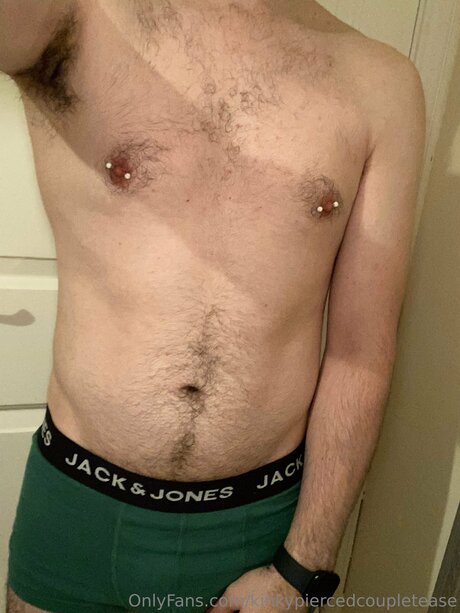 Kinkypiercedcoupletease only fans leak nude
