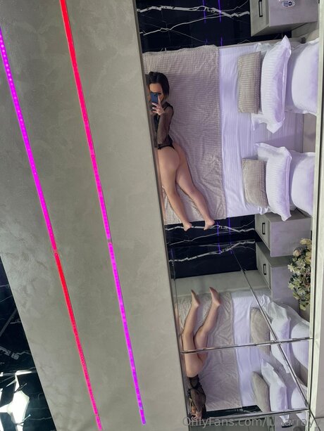 Lunarrayy onlyfans model images