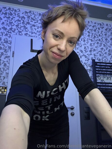 Diemilitanteveganerin onlyfans leaks xxx