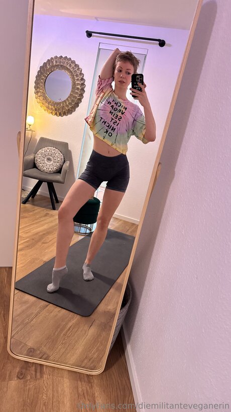 Diemilitanteveganerin onlyfans leajs