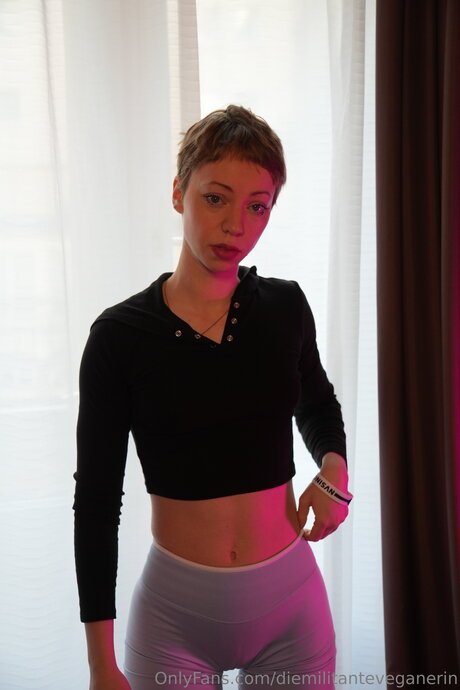Diemilitanteveganerin onlyfans photos
