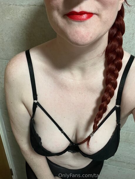 Tantilising Tushy  img