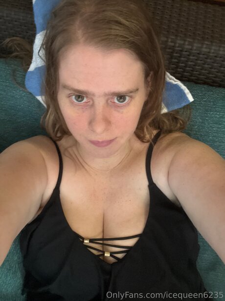 Icequeen6235 onlyfans exposed