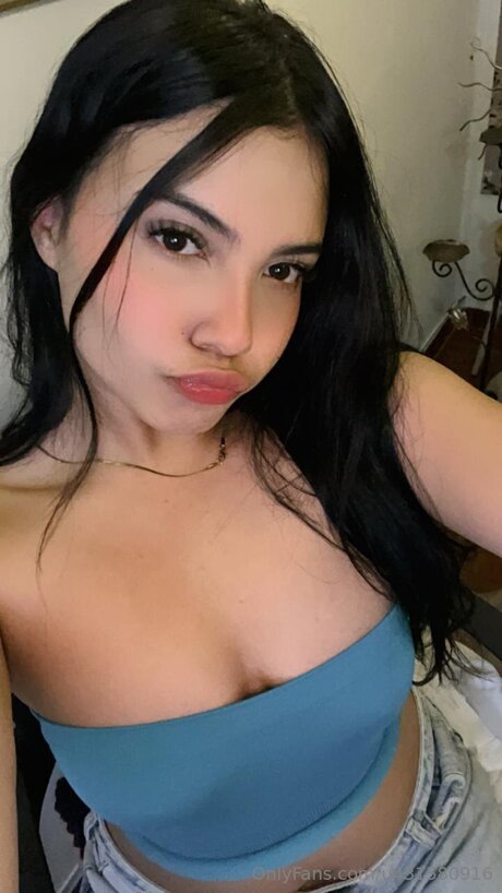 Luciafoster69 strip onlyfans