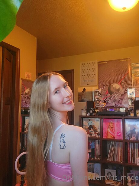 Thebunnyiris only fans pic