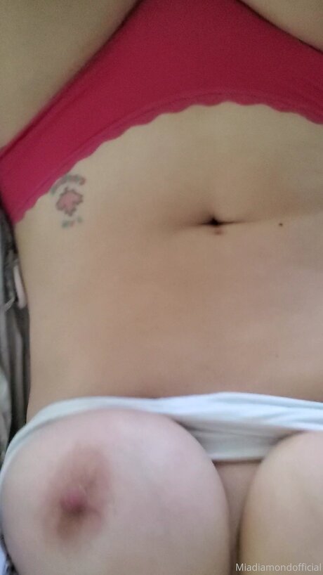 Mia D O onlyfans leaj