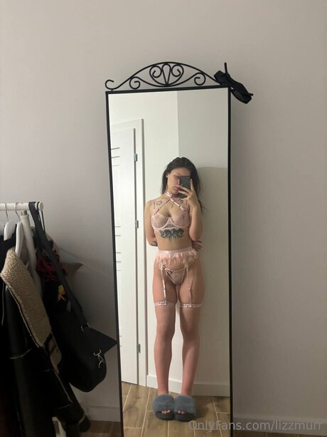 Lizzmurr onlyfans topless