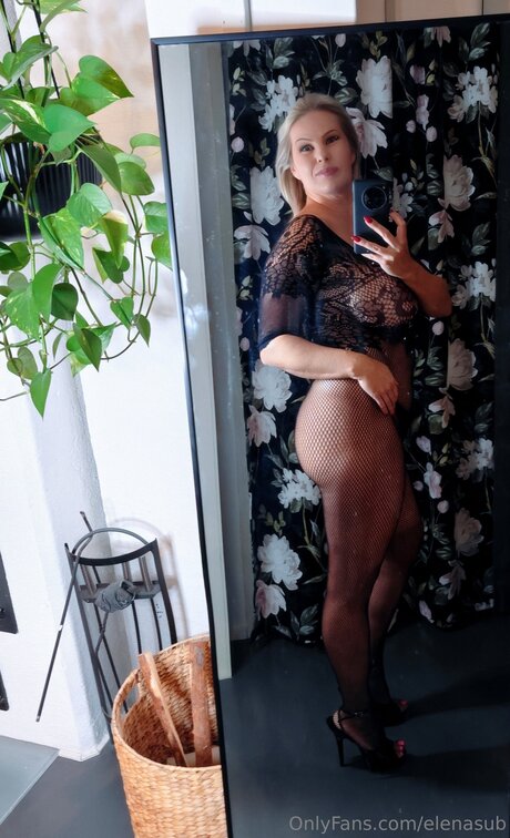 gay midget onlyfans nude still