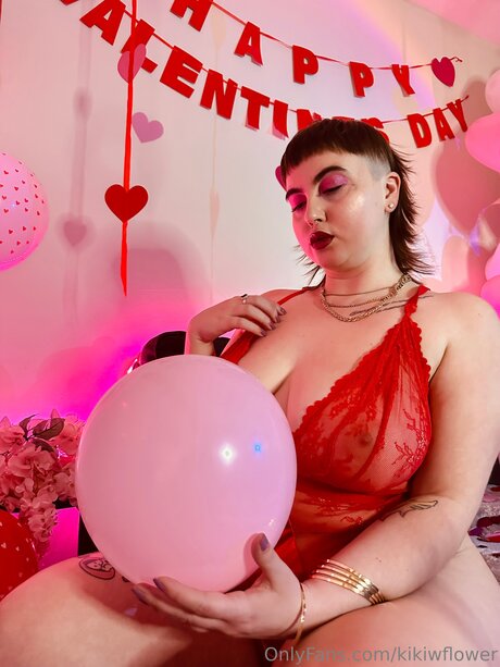 Kikiwflower onlyfans model images