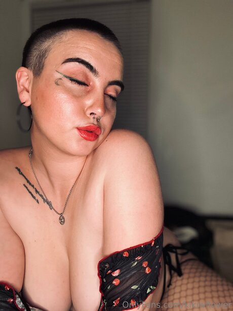Kikiwflower xxx onlyfans