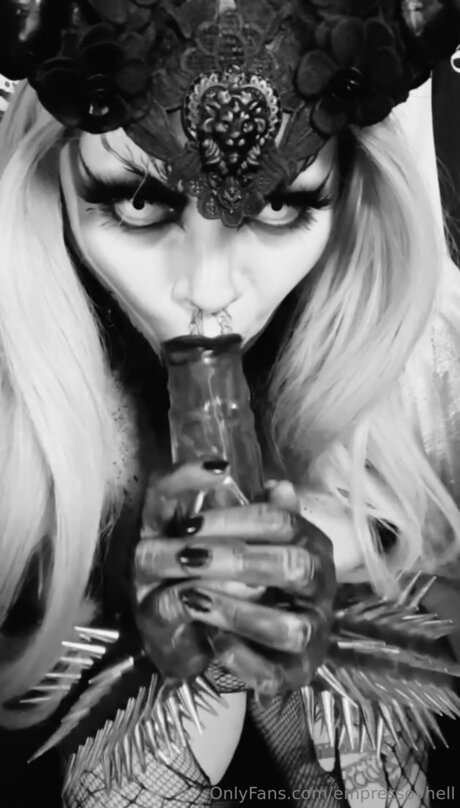 Empressovhell only fans content