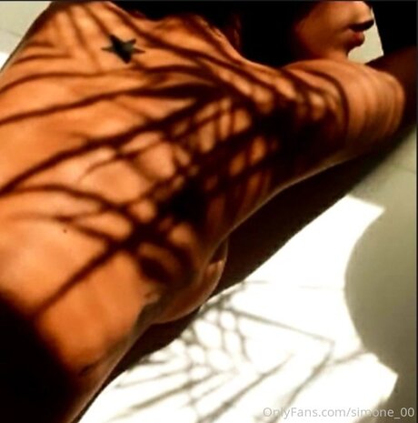 Simone 00 onlyfans nude pictures