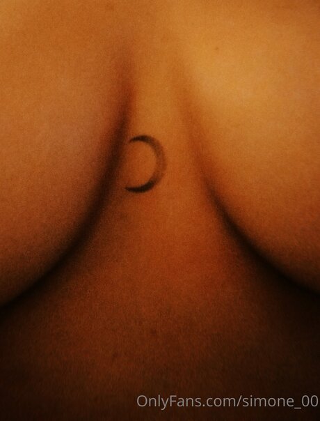 Simone 00 only fans
