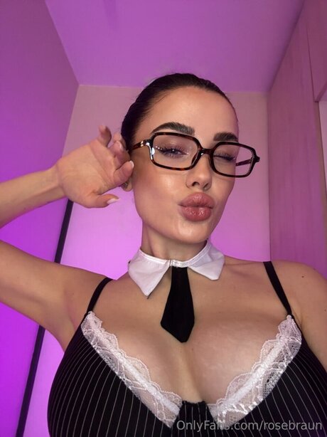 Rosebraun onlyfans images