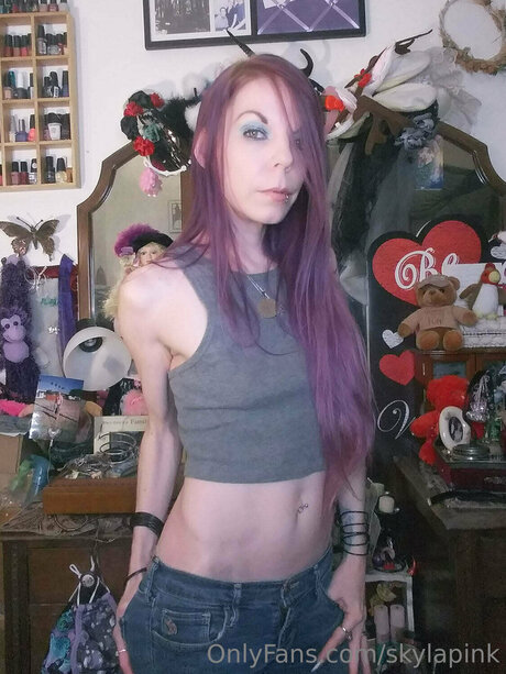 Skylapink naked only fans