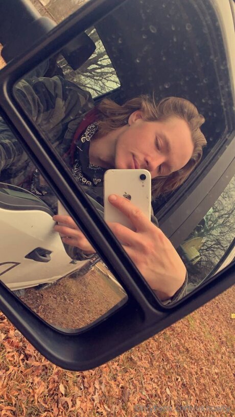 Uknowty pics onlyfans