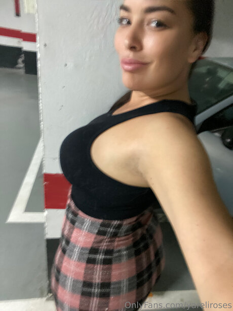 Yareliroses free onlyfans porn