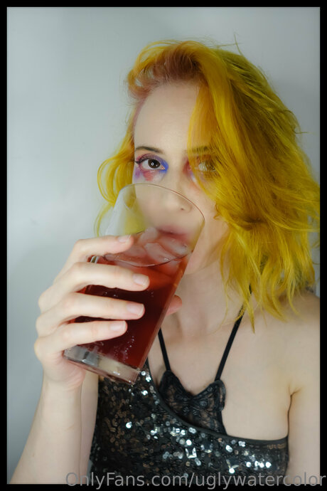 Uglywatercolor onlyfans leaked tits