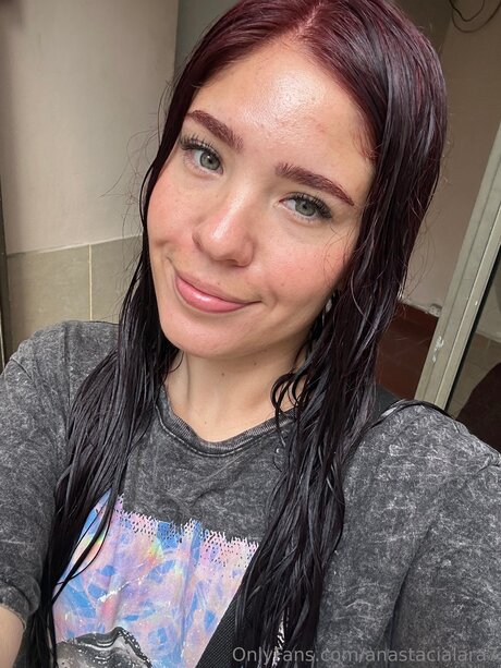 Anasgreenxxx onlyfans photos