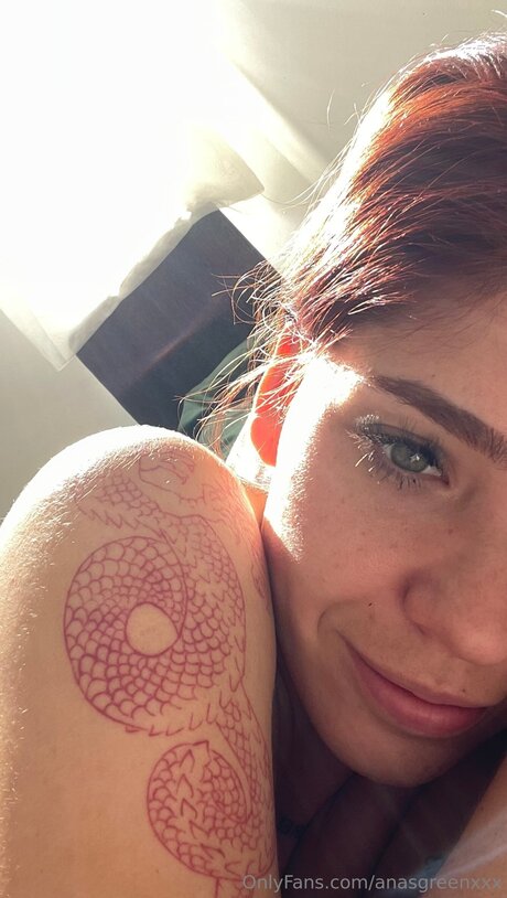 Anasgreenxxx only fans pics
