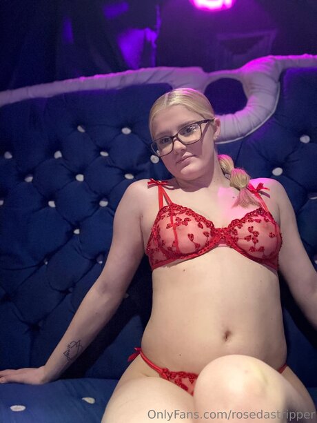 Rosedastripper only fans leak nude