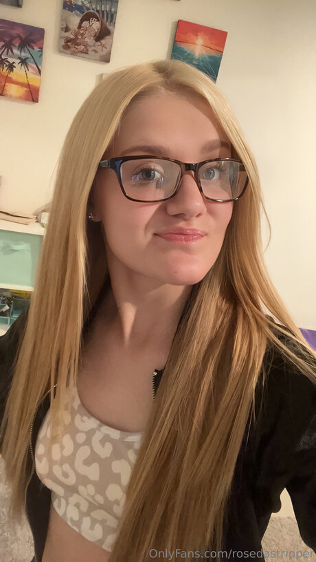 Rosedastripper Profile image