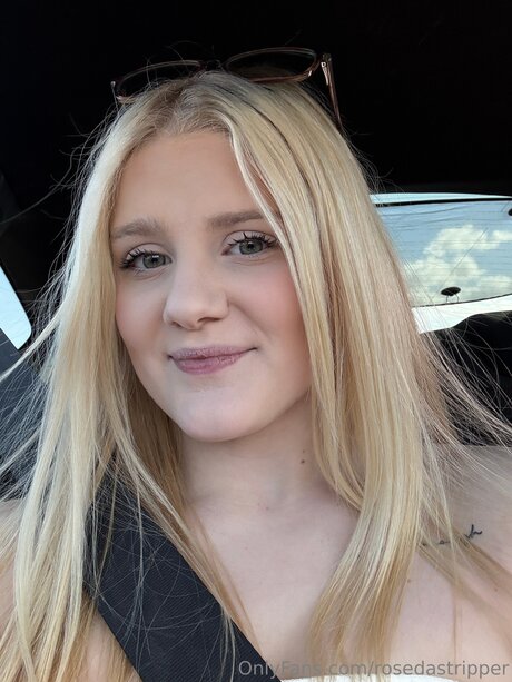 Rosedastripper onlyfans leaked pictures