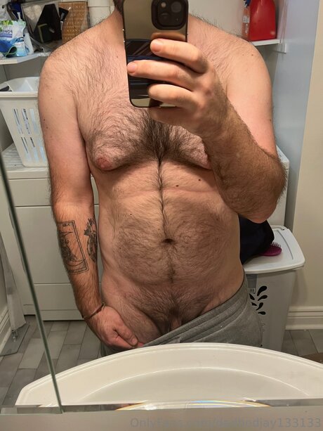 Dadbodjay133133 onlyfans leaked.